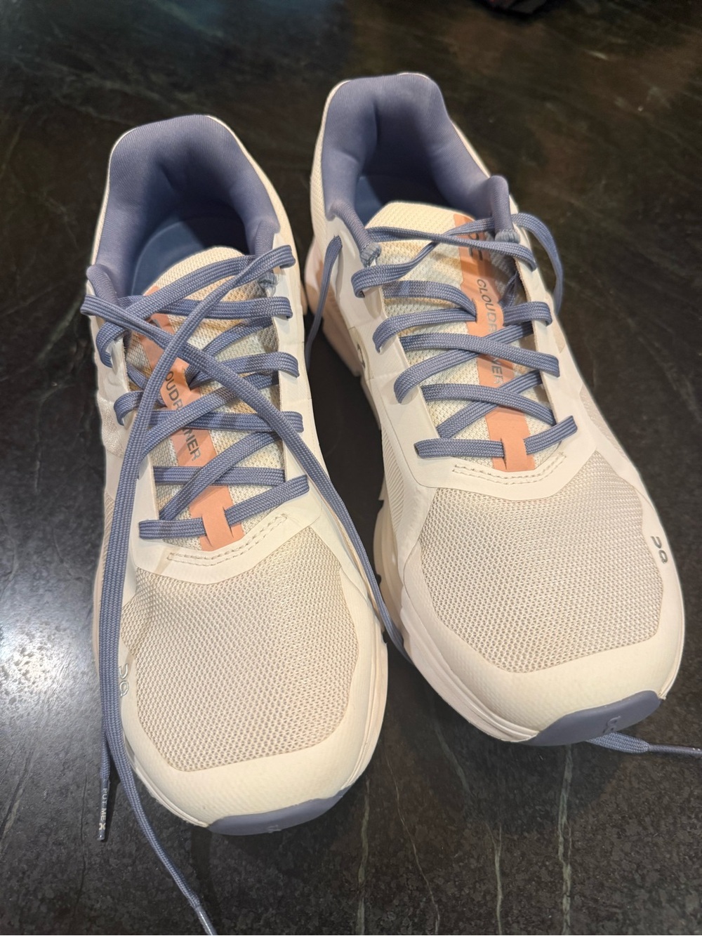 On Cloud Cloudrunner 2 size 9.5